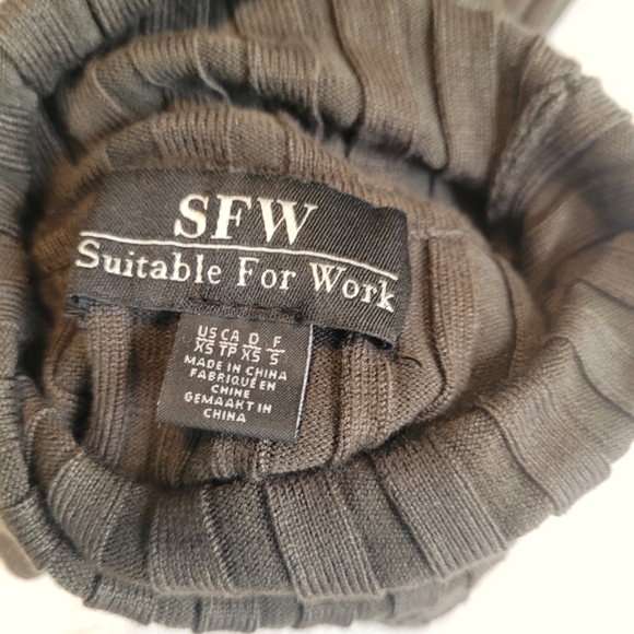 SFW Long Sleeve Ribbed Turtleneck Size XS - Picture 4 of 6